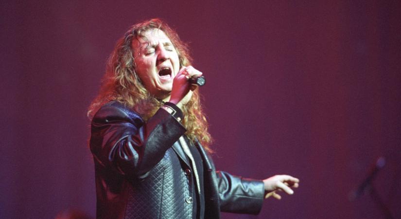 Eladták Zámbó Jimmy egykori otthonát, ennyiért kelt el Csepel leghíresebb családi háza