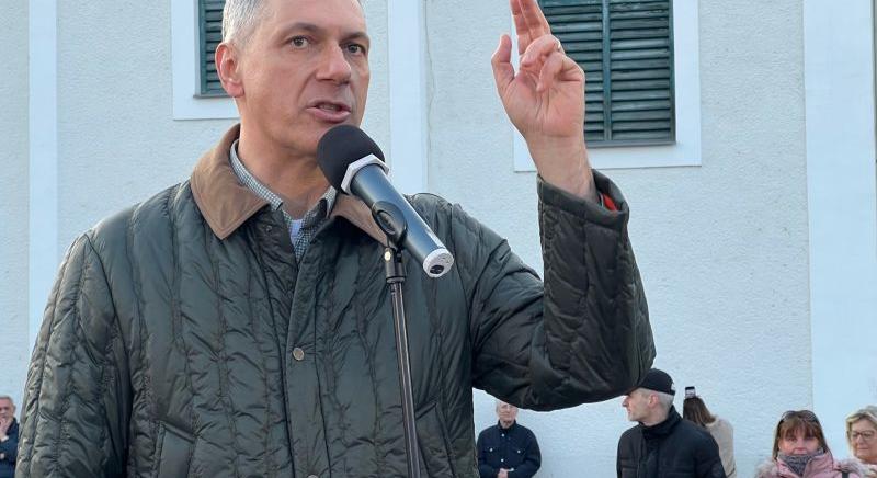 Lázár János: „Várjuk az ukránok további pénzszállítmányait”