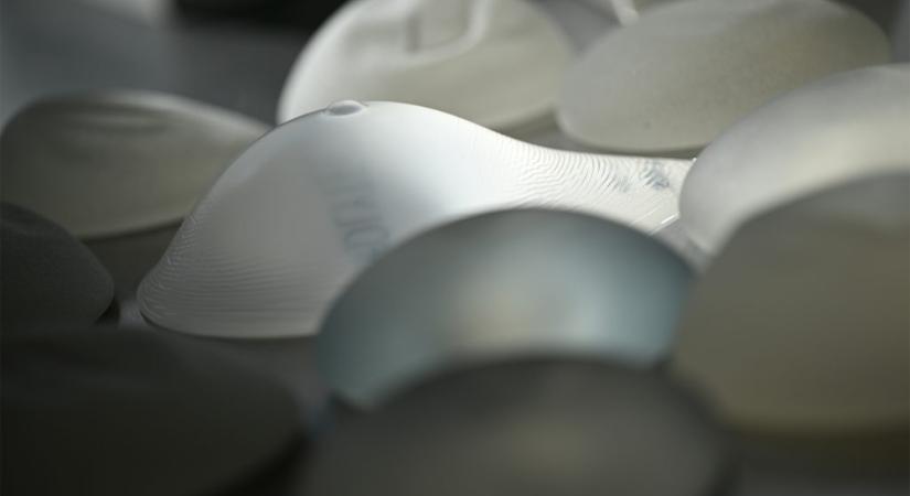 „Ez nem verseny. Nem azért csináljuk, hogy minél több műtétet végezzünk” – egy belgrádi klinikán műtik a magyar transzneműek többségét