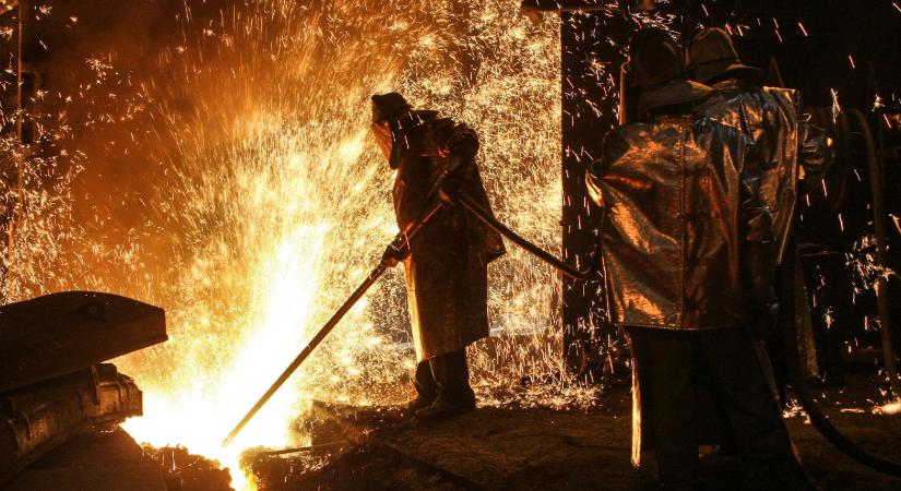 50 százalékos büntetővám az EU-ba irányuló acéltermékek importjára