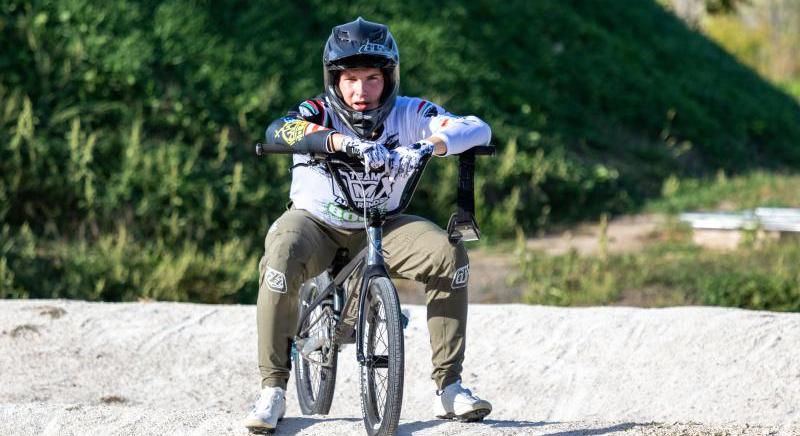 A magyarpolnyi fi, aki BMX-szel hdtan meg a vilgot
