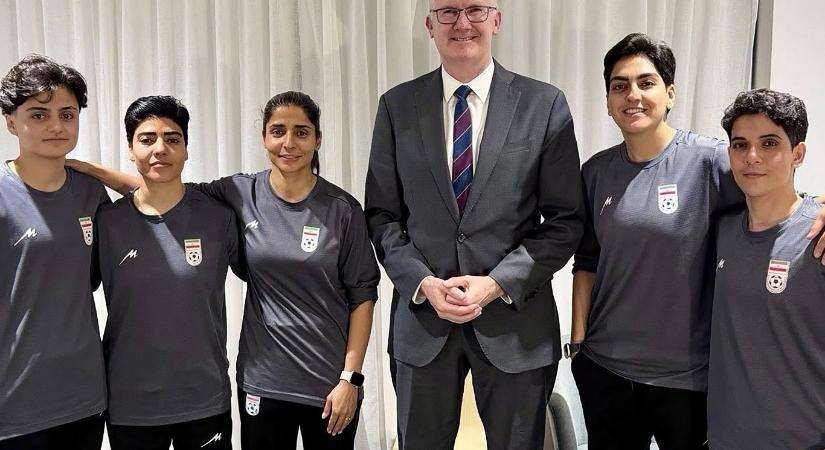 Az iráni női futballválogatott öt játékosa menedékjogot kért Ausztráliában, és meg is kapták a humanitárius vízumot