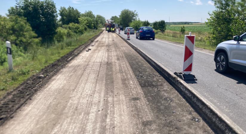 100 tonna hulladékból 100 méteres út épült Tata közelében