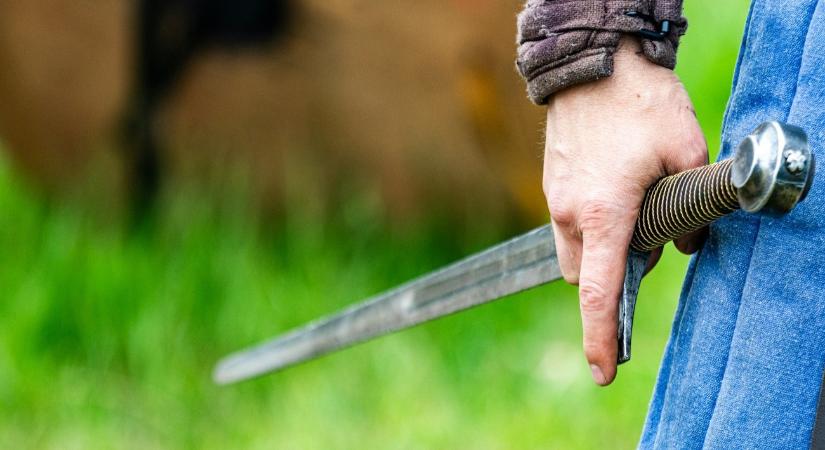 Középkori kardot talált a tengerben egy egyetemista – immáron másodszor