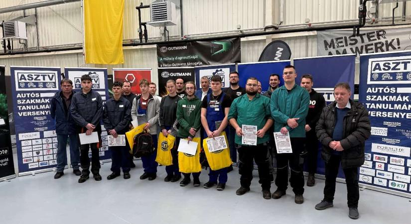 Motorok, szimulátorok és hibakeresés – így versenyeztek a jövő autós szakemberei