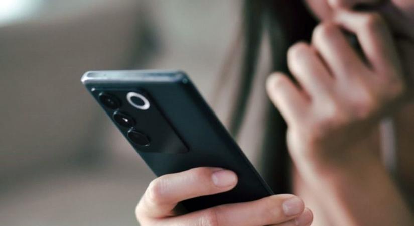 Éppen csak megcsörrent a telefonja? Nehogy visszahívja a számot, mert azonnal lenyúlják a pénzét!