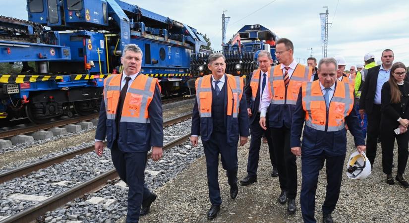 Még tart a műszaki és biztonsági ellenőrzés a Budapest-Belgrád vasútvonalon, de a tehervonatok már közlekedhetnek