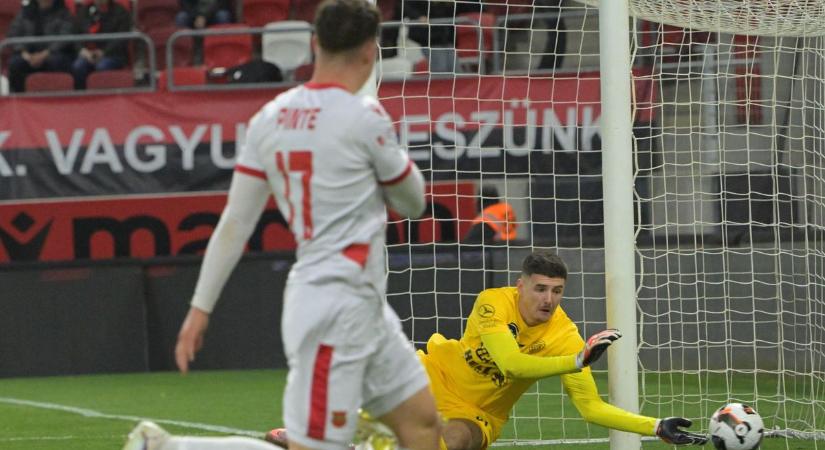 Elképesztő jelenetek Kispesten: saját mezét tépte szét a játékos, a kamera buktatta le (VIDEÓ)