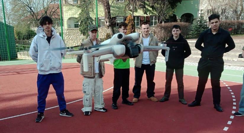 Már a drónok is a kadétképzéshez tartoznak