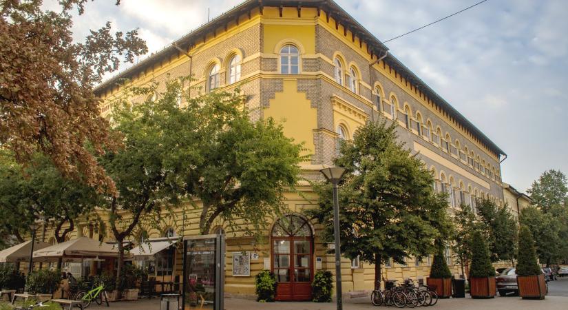 Két izgalmas programmal várja a látogatókat a héten a Verseghy Könyvtár