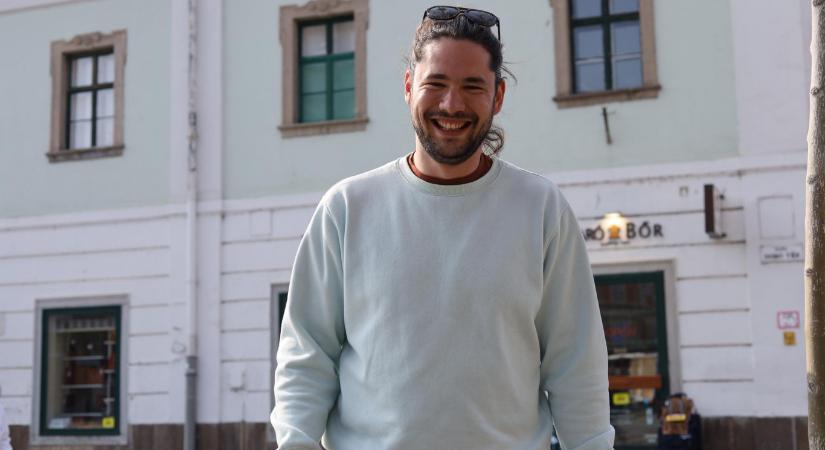 Nagy Dávid Kutyapárt-listavezető: „De ha már mindenért lehajolsz, akkor be is kaphatod"