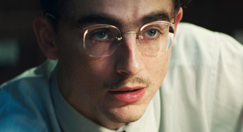 Nagy felháborodást keltett Timothée Chalamet azzal, hogy egy eseményen leszólta az operát és a balettet, "sekélyesnek" és "tehetségtelennek" is nevezték kritikusai