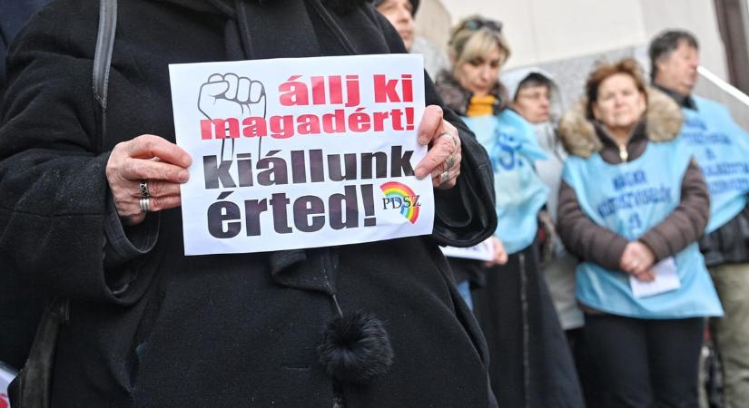 A sztrájktörvény alapján kezdett egyeztetésbe a PDSZ a kormánnyal