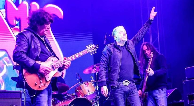 Piramis koncert a bátaszéki Piac téren (videó)