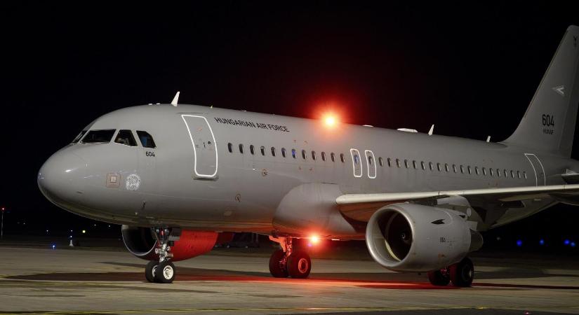 Már csaknem ezer embert hoztak Magyarországra a mentesítő járatokkal a Közel-Keletről