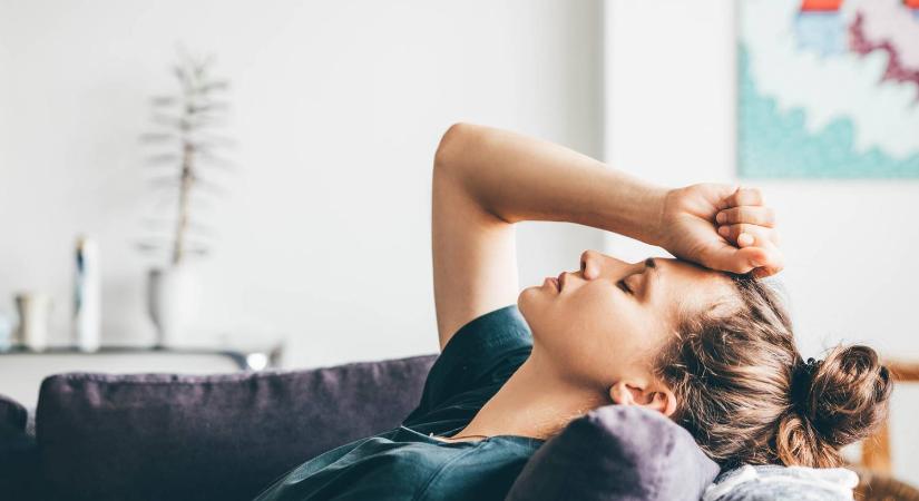 Mutatjuk a gyakori, de jelentéktelennek látszó tünetet, ami rákot is jelezhet