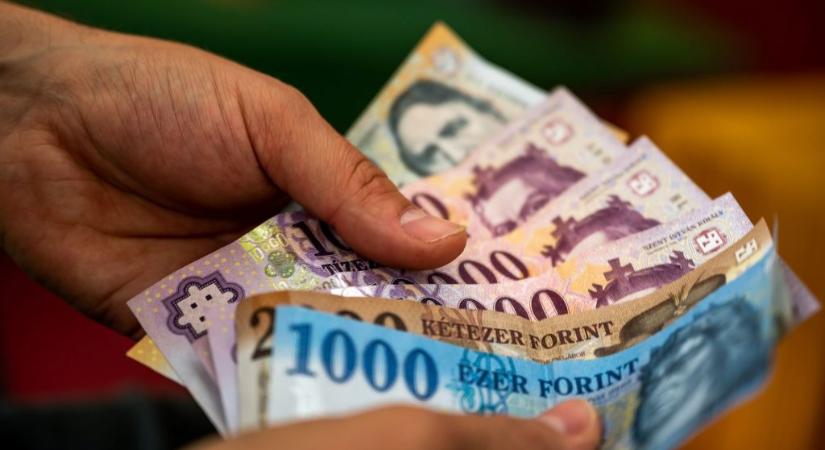 Jót tett a forintárfolyamnak Trump megszólalása, csökkent a Brent olaj ára és az európai gázár is