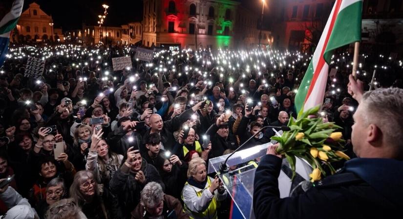 „Moszkvából és a Holdról is látni fogják” – Magyar Péter kemény üzenetet küldött, 33 nap múlva minden eldől