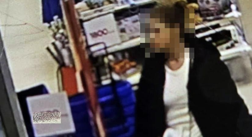 Csornán lopott a nő, aki felismeri, szóljon a rendőröknek!