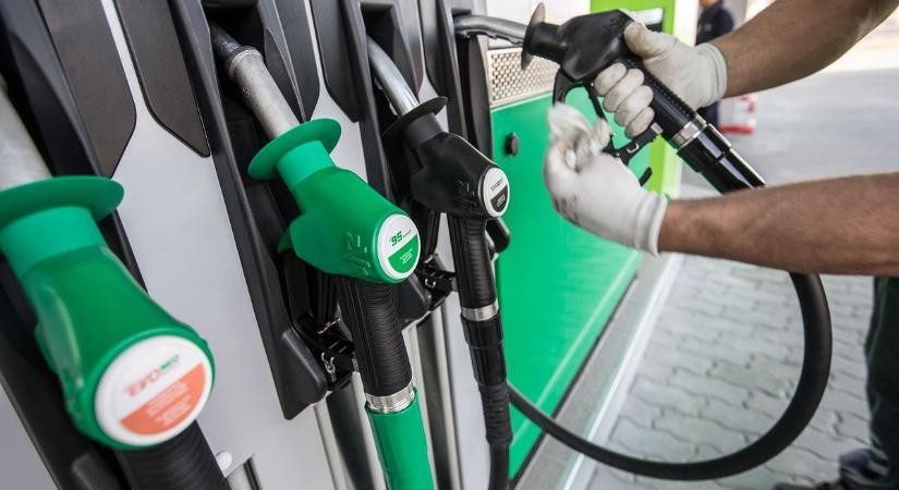 Élesedett a benzinárstop: Brutális büntetés jár a szabályok megszegéséért, autót is elkobozhatnak