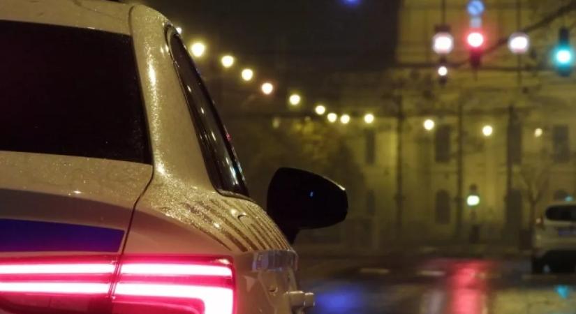 Segítségért kiabált egy 5. emeleti erkélyről a debreceni férfi: egy 33 éves nő őrizetben