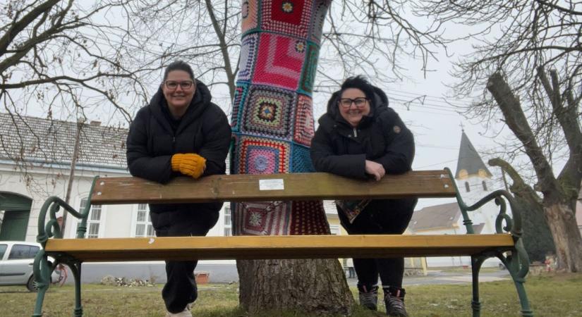 Levélen gyűlnek össze a kézimunka szerelmesei, egyre többen csatlakoznak a fonalbarátokhoz