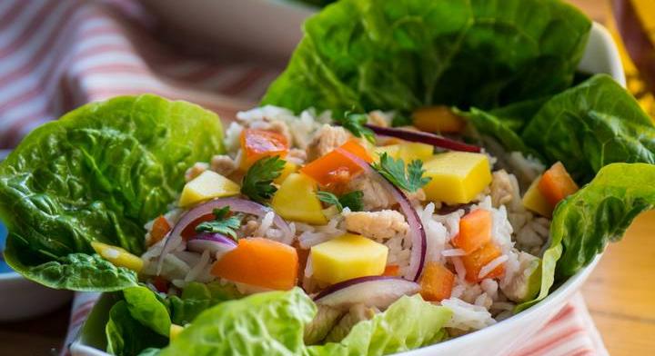 Mangós csirkesaláta 30 perc alatt: friss, könnyű és vitamindús