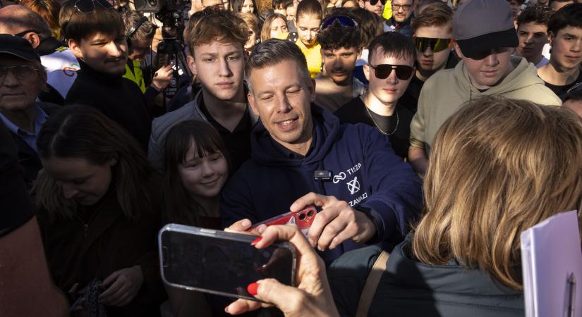 Magyar Péter szerint a Fidesz vezetése már látja, hogy ezt a választást összehangolt csalások nélkül nem nyerhetik meg