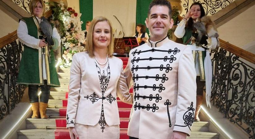 „A családom nem oltásellenes” – Dr. Novák Hunor szerint az oltásellenességgel politizáló testvére, Novák Előd és Dúró Dóra gyerekei be lettek oltva