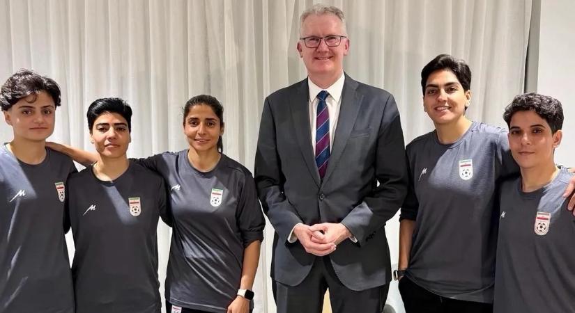 Öt iráni válogatott női labdarúgó kapott menedéket Ausztráliában