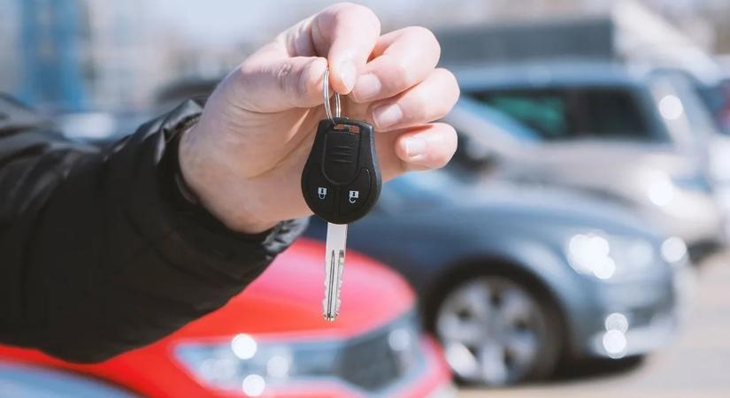 Fontos üzenetet küldött a NAV a gépjármű-tulajdonosoknak