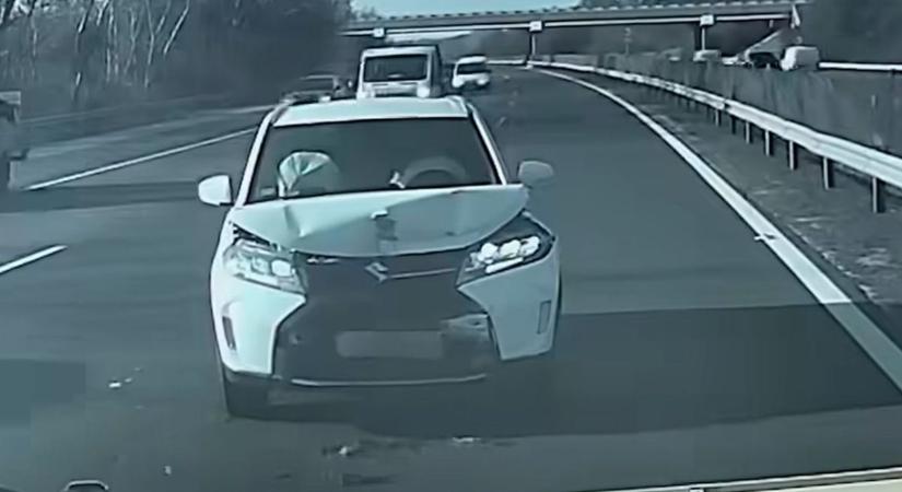 És ezt most így hogy? Tehetnénk fel a kérdést az újabb, M7-esen történt érthetetlen baleset kapcsán - mutatjuk videón
