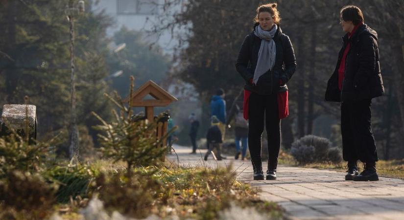 Reggel még csípős hideggel indul a nap, majd jön a fordulat – Ilyen lesz az időjárás holnap Hajdú-Biharban