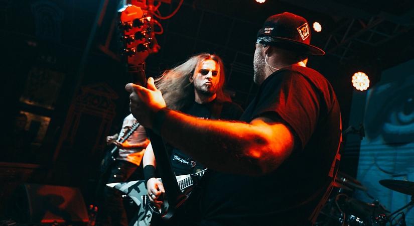 Ugye nem vagy babonás? Betonkemény zenék szólnak két este is a debreceni klubban