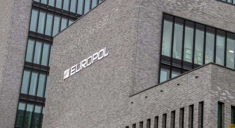 Nőket kihasználó ukrán pénzmosó hálózatra csaptak le