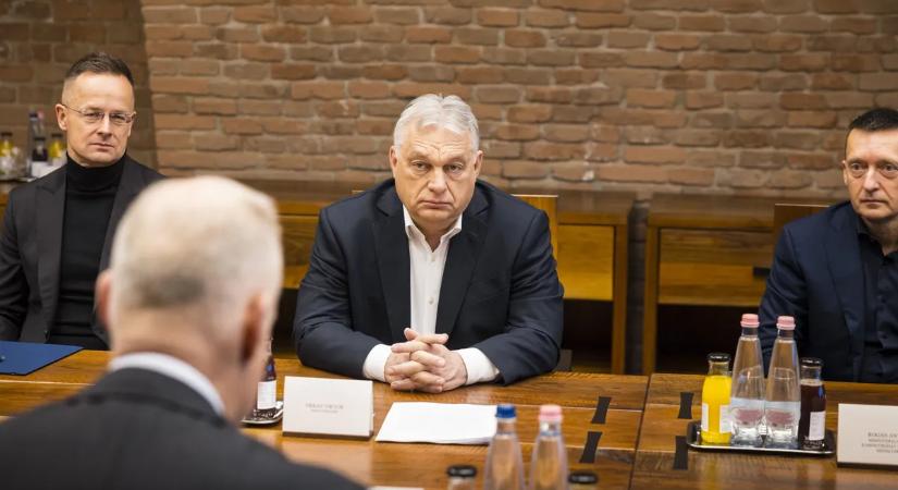 Orbán Viktor: Zelenszkij elnök az olajblokáddal a magyar családokat és vállalkozókat akarja büntetni