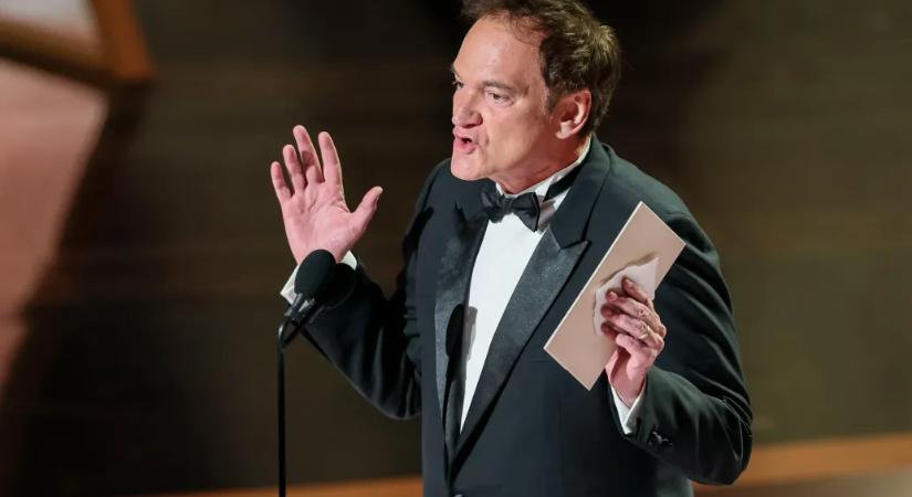 „De a pénzt azt elfogadtad” – szólt vissza Tarantino a Ponyvaregényt rasszizmussal vádoló szereplőjének