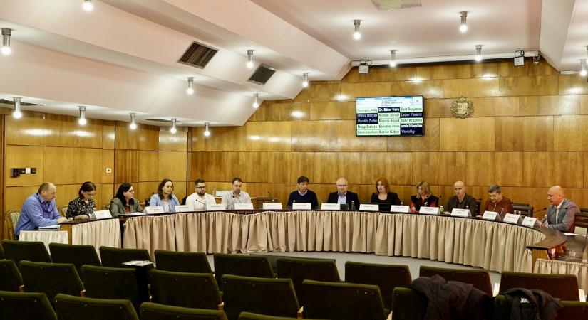 Rendkívüli ülésen hoztak döntést