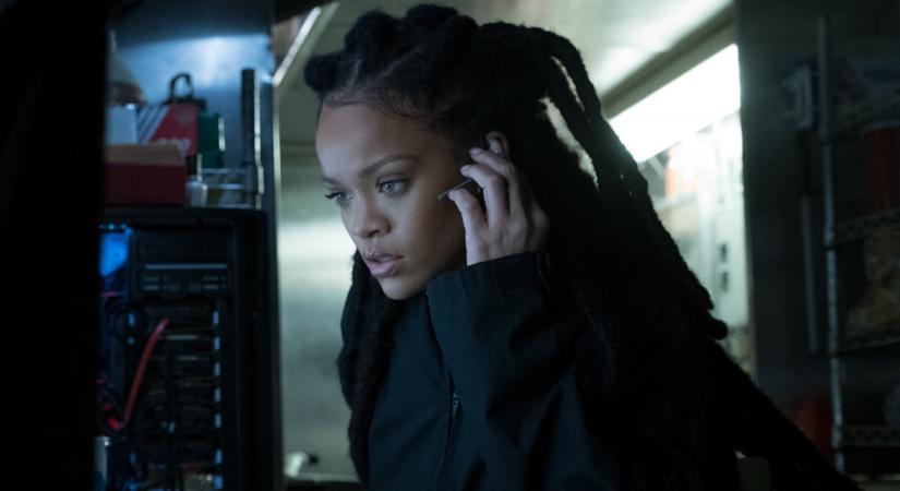 Rálőttek Rihanna otthonára, amikor az énekesnő is odabent tartózkodott, gyilkossági kísérletért már őrizetbe is vettek egy embert