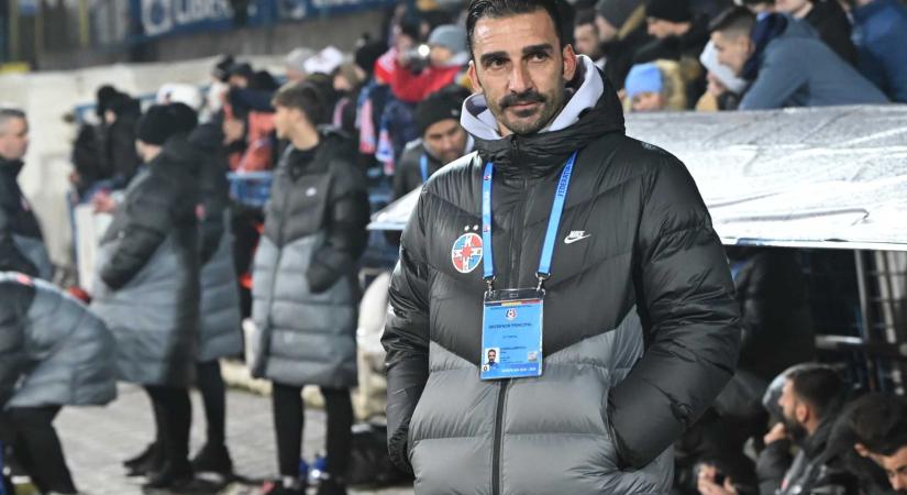 Szuperliga: elbúcsúzott a bajnokcsapat edzője, régi mesterét köszönti a rájátszásra