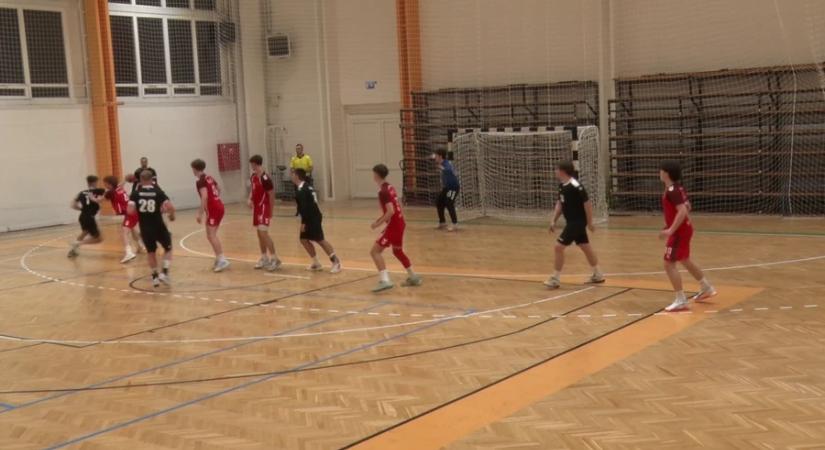 Nem tudták borítani a papírformát a fiatal kézisek