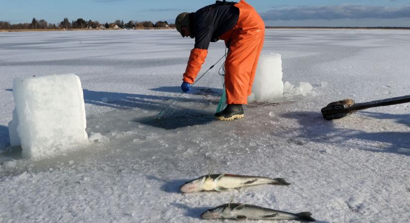 Életmentő akció lett a békés jéghorgászat vége
