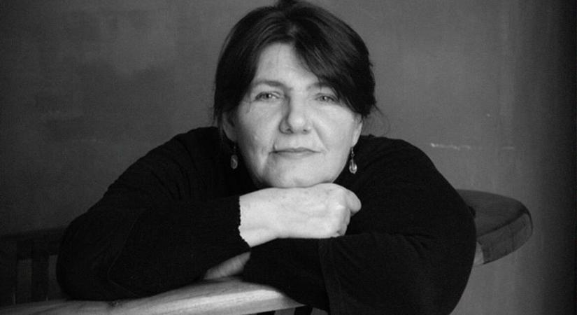 Falcsik Mari 70 éves: a költő, akinek a rím az anyanyelve