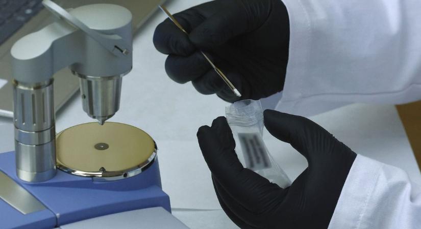 Új pszichoaktív anyagot terített egy férfi Hajdú-Biharban, a rendőrök csaptak le az elkövetőre