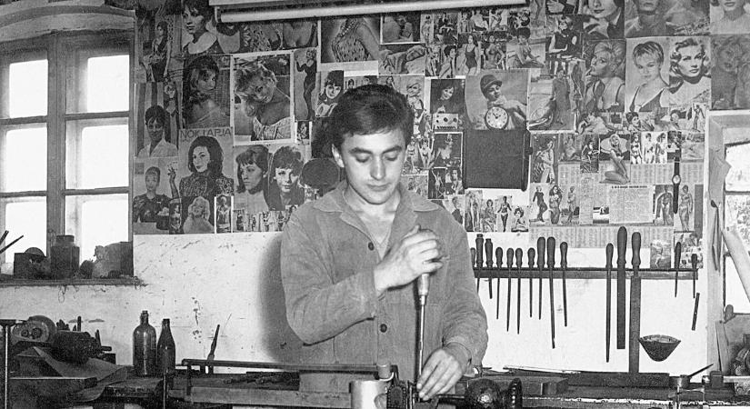 Egy tárgy, ami minden munkahely kötelező darabja ( galéria)