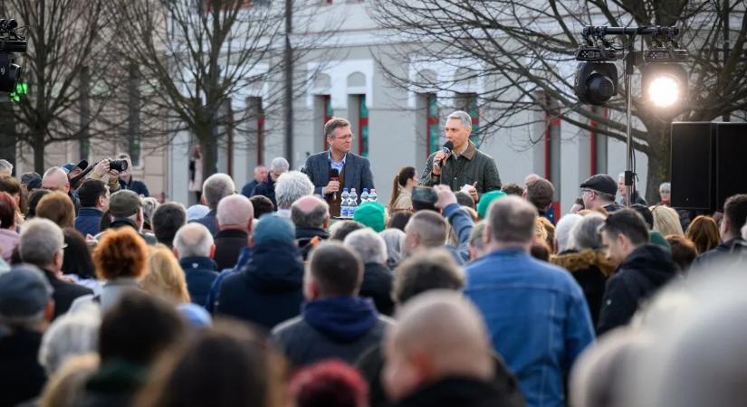 A veszélyek korában tapasztalt vezetőre van szükség – fotókon a gödöllői Lázárinfó