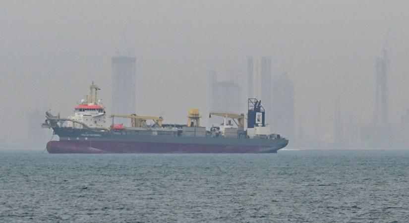 Megkönnyebbülést hoztak Donald Trump szavai, de a Hormuzi-szoros kapcsán maradt a bizonytalanság