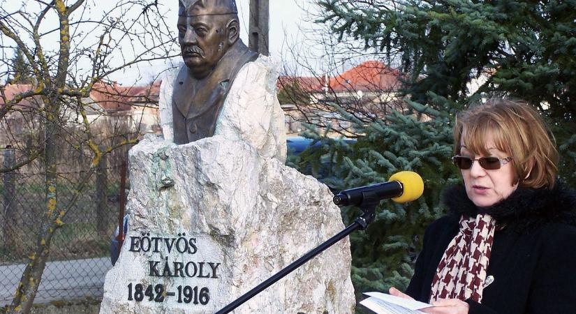 Eötvös Károlyra emlékeznek Mezőszentgyörgyön