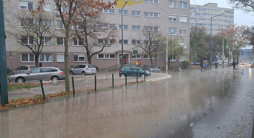 Karácsony Gergely szerint azért van ennyi csőtörés Budapesten, mert a kormány miatt 30 milliárd forint hiányzik a vízműveknél