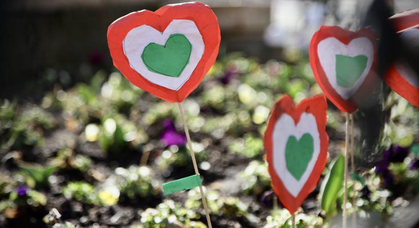 Gyerekprogramok március 15-én a Kossuth téren